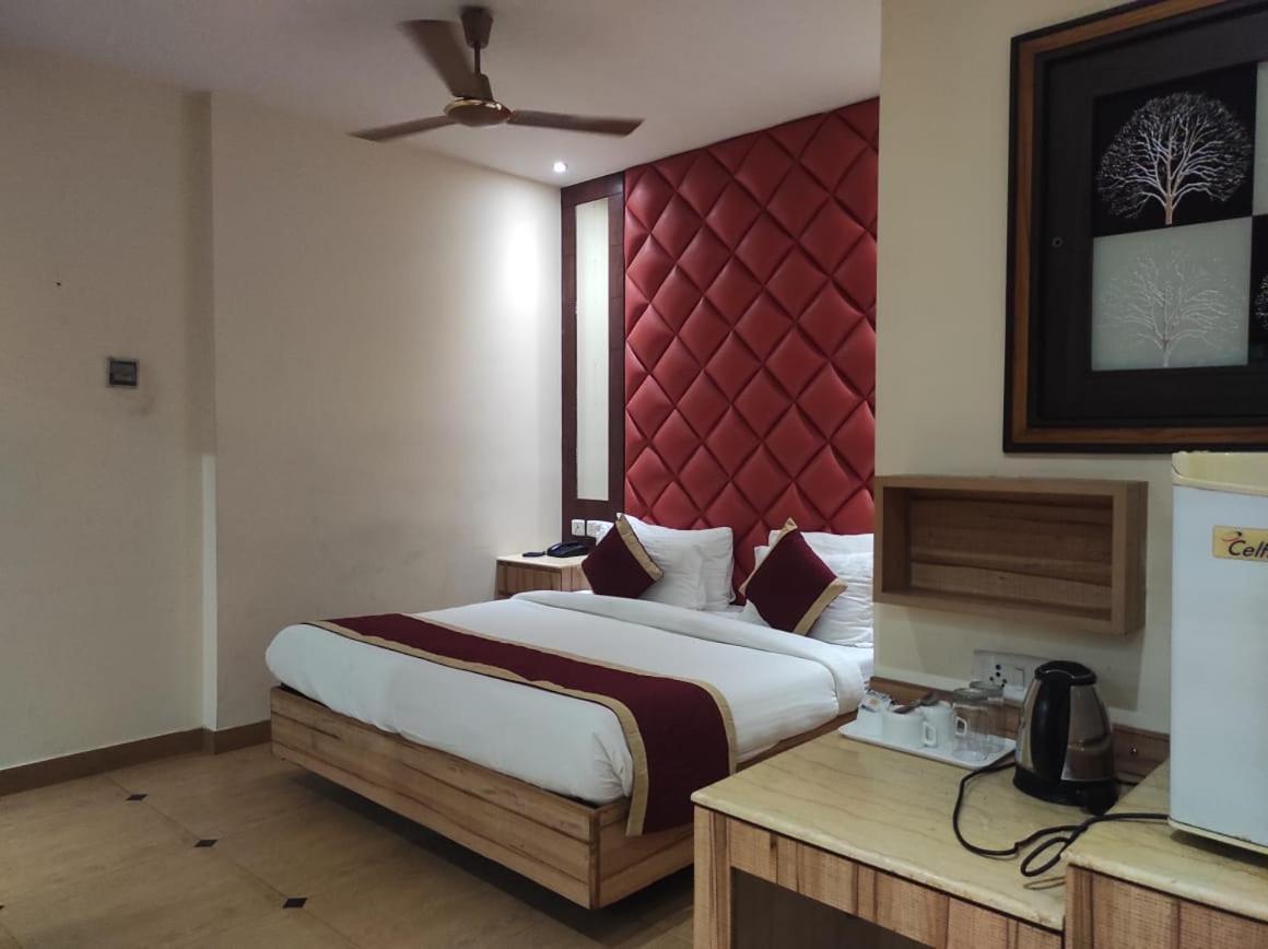 Hotel Melrose Inn Aligarh Ngoại thất bức ảnh