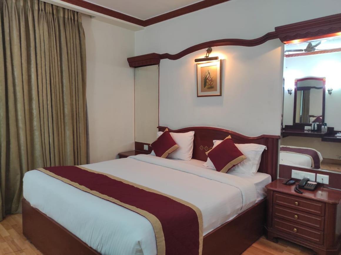 Hotel Melrose Inn Aligarh Ngoại thất bức ảnh