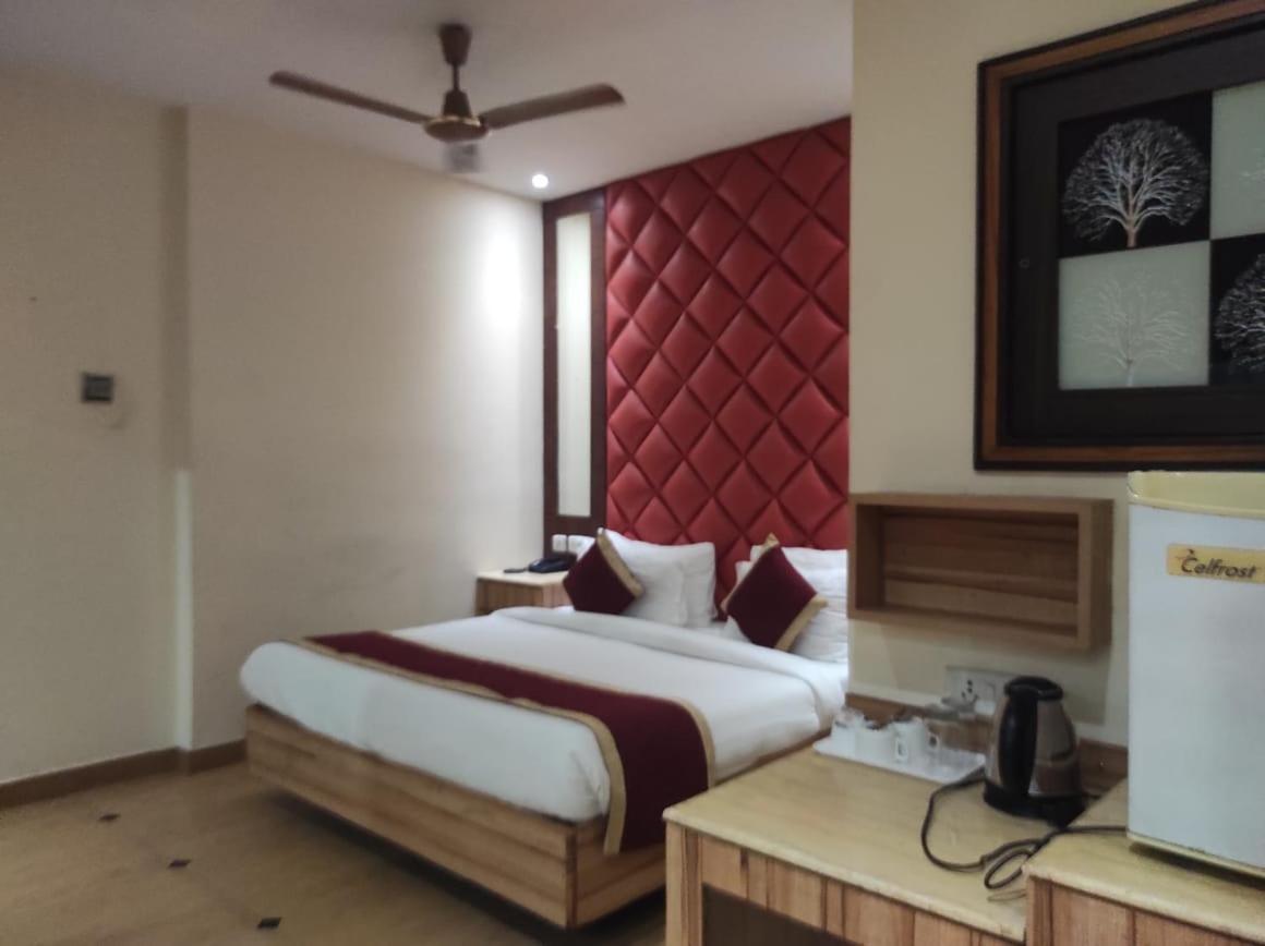 Hotel Melrose Inn Aligarh Ngoại thất bức ảnh