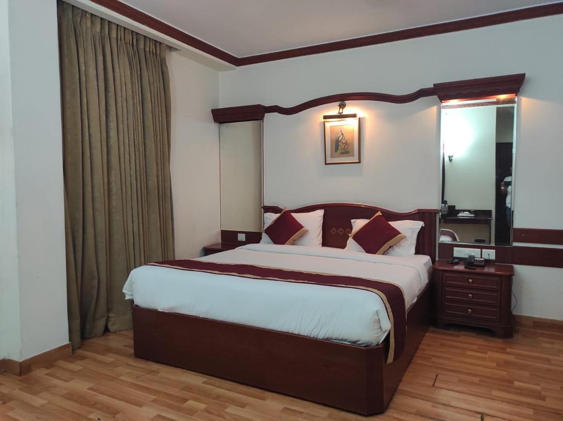 Hotel Melrose Inn Aligarh Ngoại thất bức ảnh